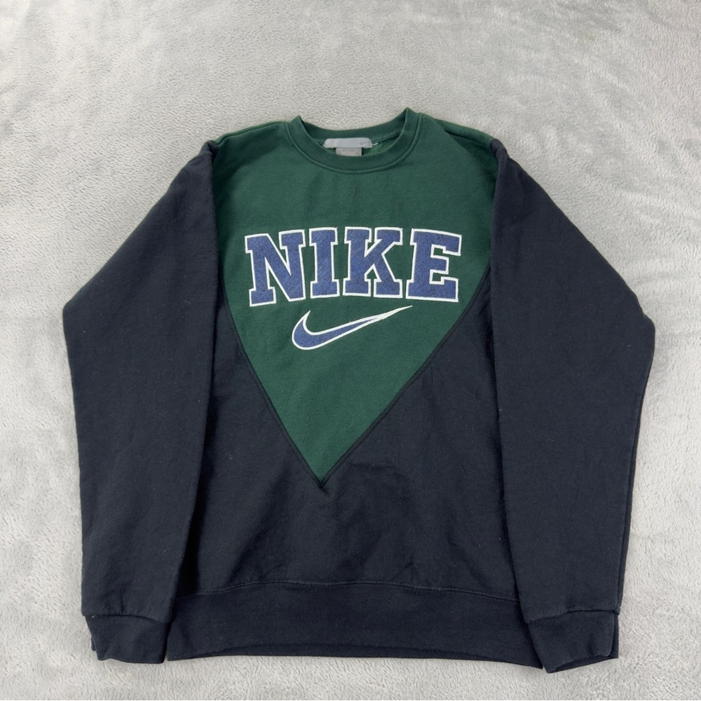 Nike Men's Crewneck Sweatshirt in Green and Black